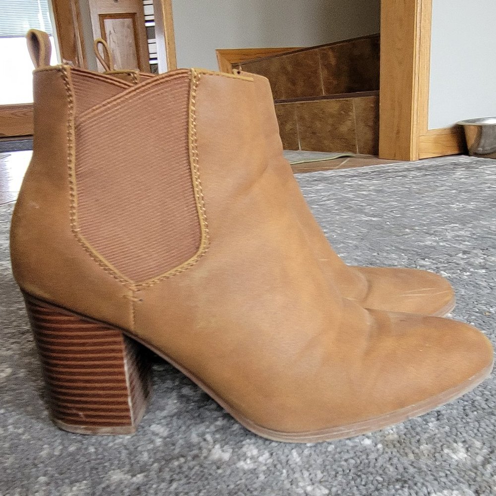 Camel Booties 7.5